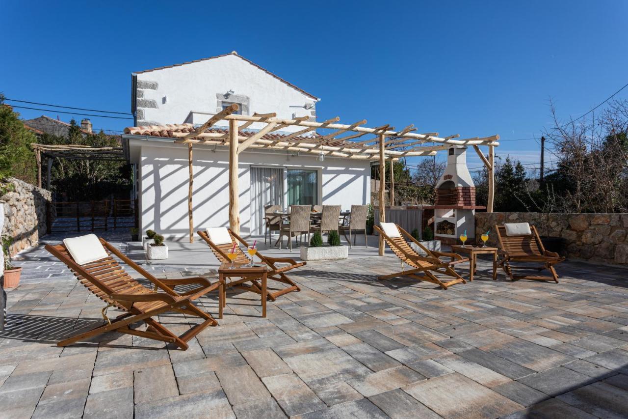 Villa Elm Milohnici Esterno foto