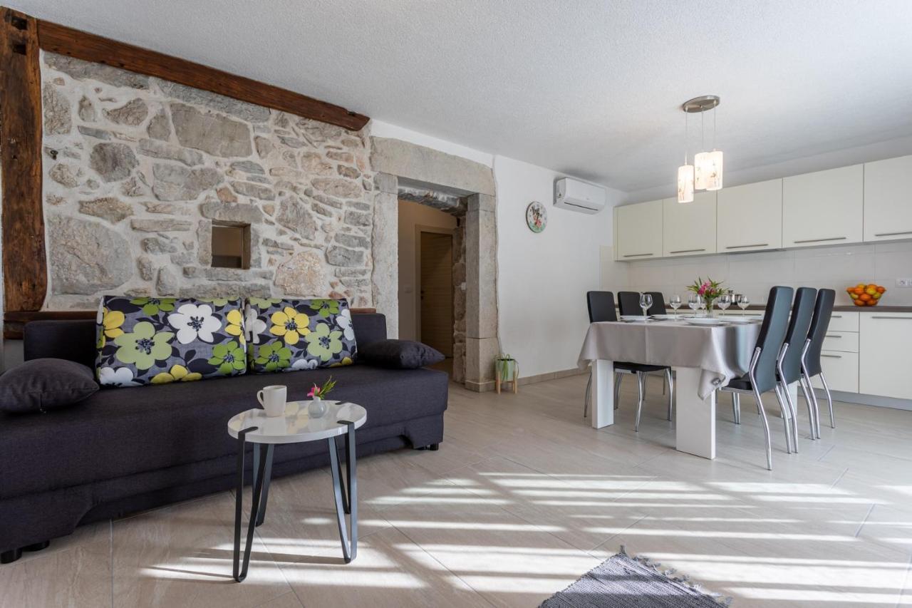 Villa Elm Milohnici Esterno foto