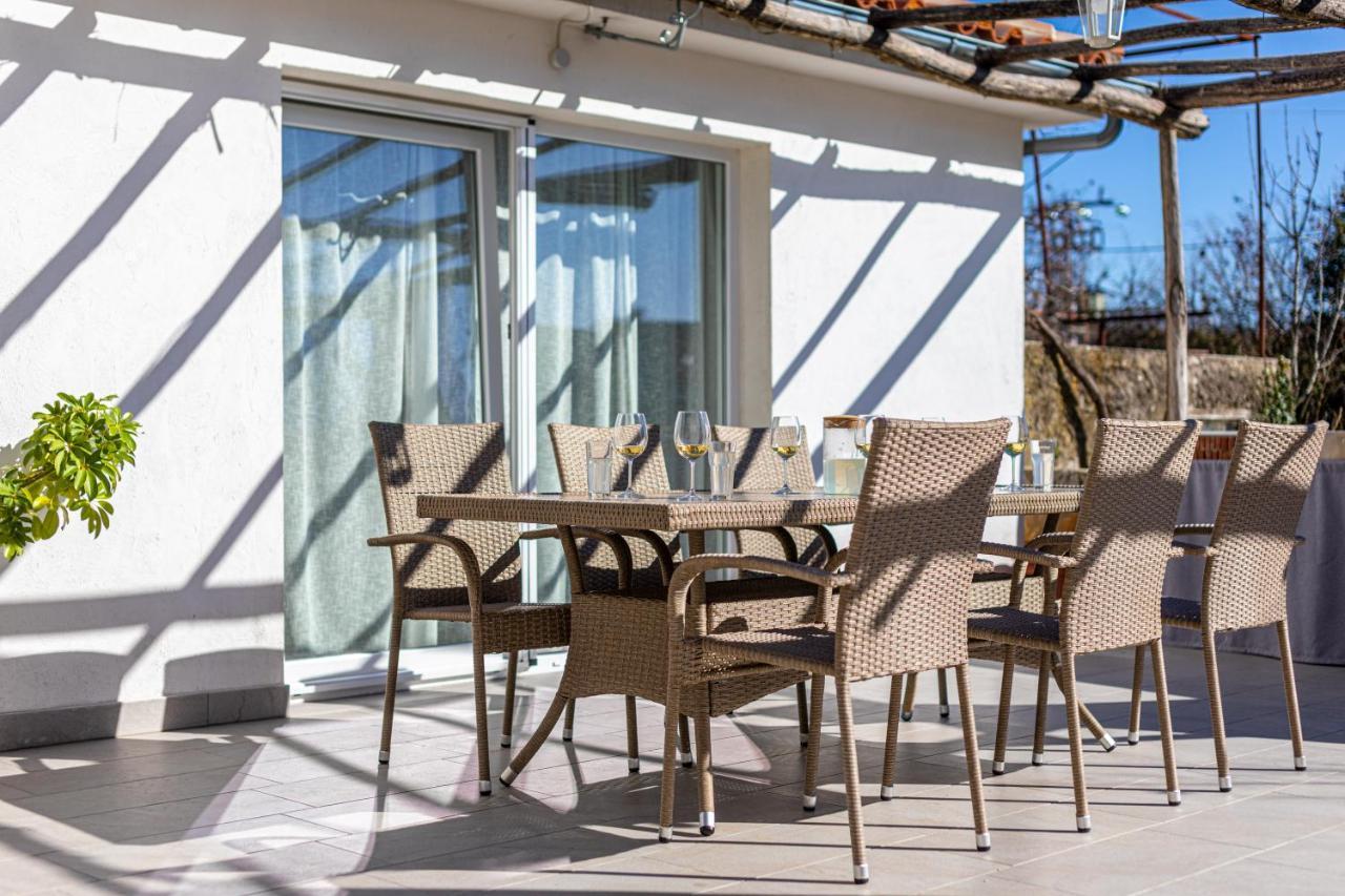 Villa Elm Milohnici Esterno foto